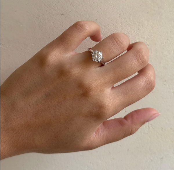 Réplica de Anillo 6 uñas