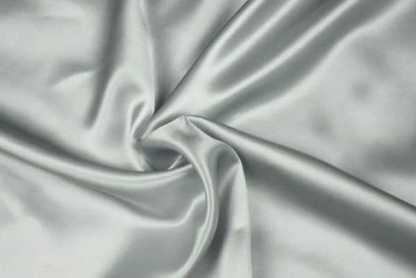 Bata Corta Satín (Familiares y amigas)